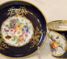 Антикварные тарелки в галерее «Турандот Антик»