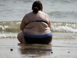 Толстые и некрасивые на пляж в Тропеи не допускаются