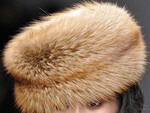 Современные шапки из лисы: роскошно и стильно!