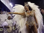 Впервые в на карнавале в Рио королевами стали дамы 