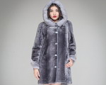Шуба из мутона – отличная возможность иметь красивую и практичную зимнюю одежду