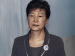 Бывший президент Южной Кореи получила ещё восемь лет за коррупцию. Она уже отбывает срок в 24 года