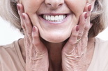 Протезирование зубов для людей старше 60 лет: особенности, варианты